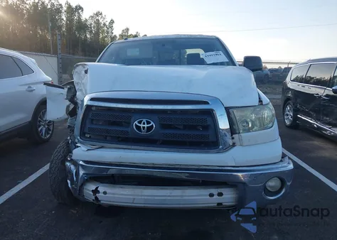 2010 Toyota Tundra Grade 5.7L V8 из США, поврежденный, VIN 5TFRY5F19AX094689